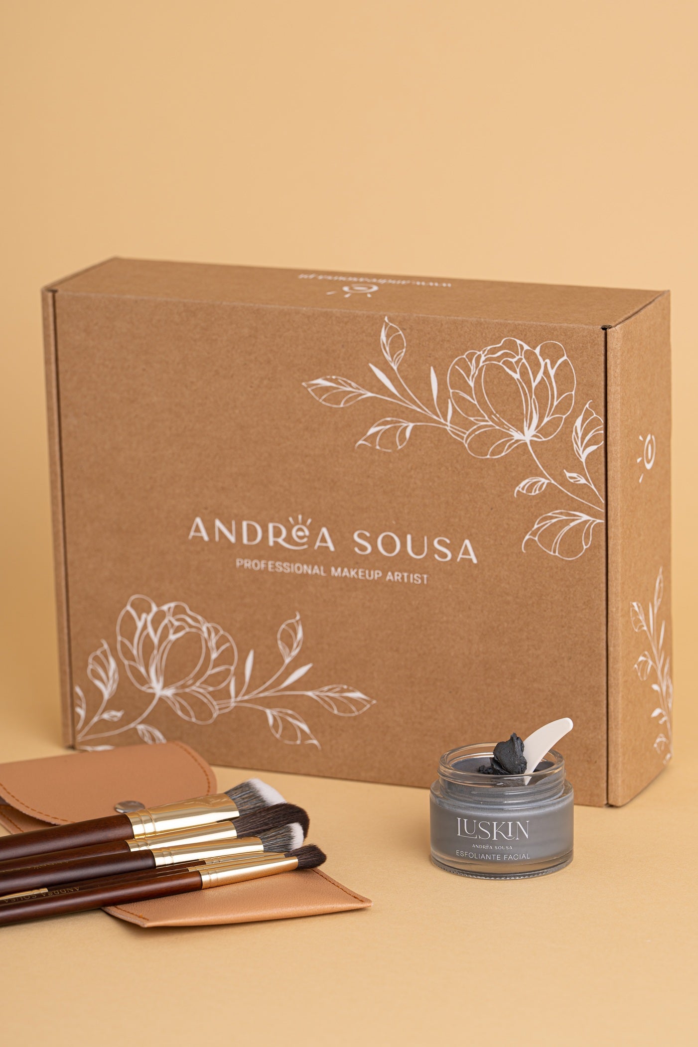Pack- Kit Essentials Mocha Mousse + Esfoliante